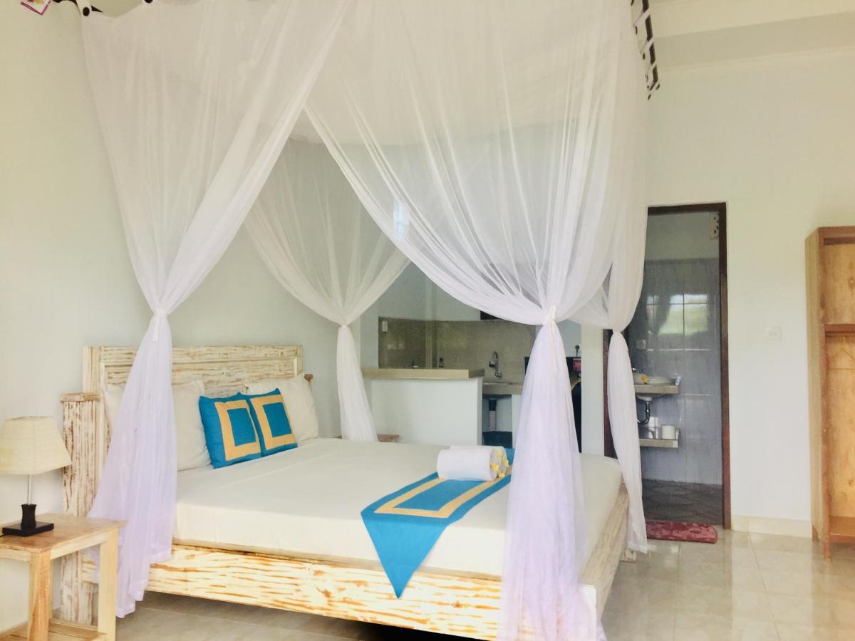 D'Uma Amed Homestay 외부 사진