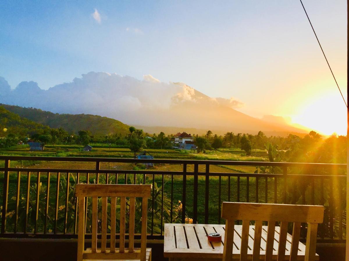 D'Uma Amed Homestay 외부 사진
