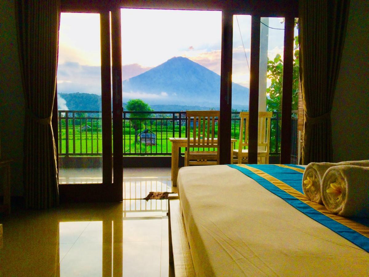 D'Uma Amed Homestay 외부 사진