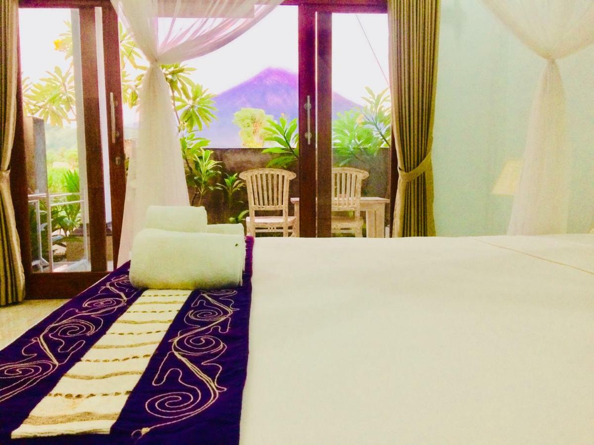 D'Uma Amed Homestay 외부 사진